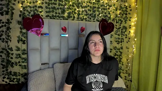 jenifer  power10 online show from February 18, 2025, 12:06 pm