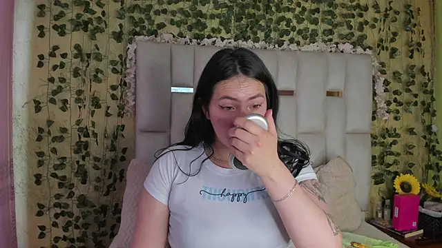 jenifer  power10 online show from March 12, 2025, 1:40 pm