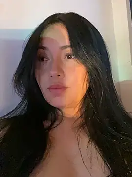 sweet kitty0110 online show from January 17, 2025, 5:53 am