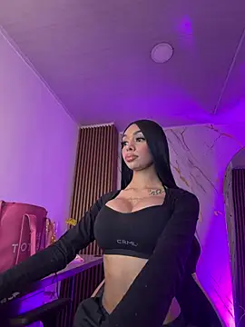 Snapshot of Tiffanny chatting on March 9, 2026, 8:02 pm Tiffanny online show from March 9, 2026, 8:02 pm