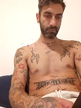 Italian69am online show from September 27, 2025, 2:44 pm