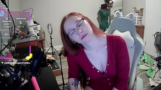 LilyFoxxx online show from September 15, 2025, 3:28 am