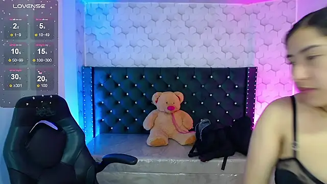 Sofi hot 4m online show from October 21, 2025, 1:01 pm