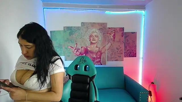 Sofi hot 4m online show from January 6, 2026, 1:48 pm