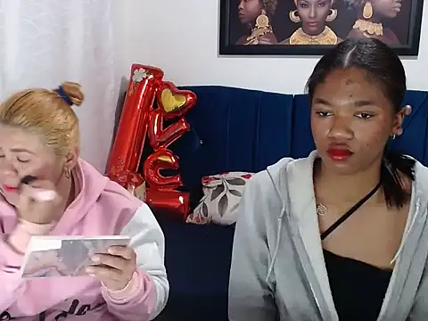 Snapshot of MISSANDRE4 chatting on February 27, 2025, 10:15 am MISSANDRE4 online show from February 27, 2025, 10:15 am