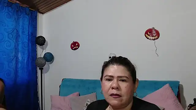 Snapshot of MISSANDRE4 chatting on October 30, 2025, 11:11 am MISSANDRE4 online show from October 30, 2025, 11:11 am