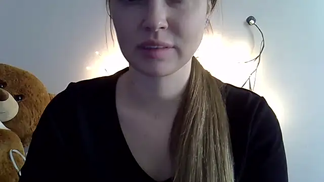 Lucky Anna online show from March 21, 2026, 10:42 am