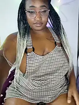 TheeNicole online show from March 8, 2025, 10:45 pm