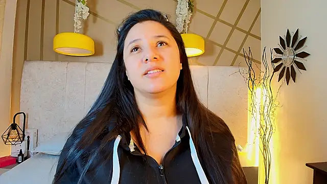 frreeya online show from March 3, 2026, 7:31 pm