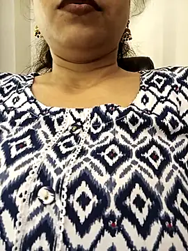 Sneha gril online show from March 19, 2025, 1:07 pm