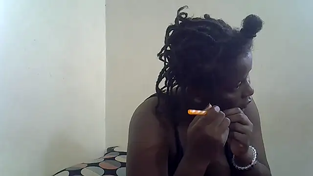 Snapshot of Harrisamor chatting on December 17, 2025, 9:15 am Harrisamor online show from December 17, 2025, 9:15 am