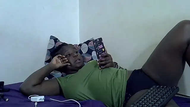 Snapshot of Harrisamor chatting on February 18, 2026, 7:10 pm Harrisamor online show from February 18, 2026, 7:10 pm