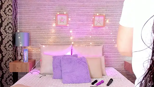 Snapshot of Catalinna_Thompson chatting on March 13, 2025, 12:02 pm Catalinna Thompson online show from March 13, 2025, 12:02 pm