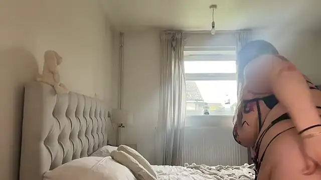 blairbella online show from February 23, 2025, 2:25 pm