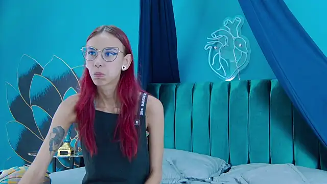 Lunamistyc online show from November 11, 2025, 7:36 pm