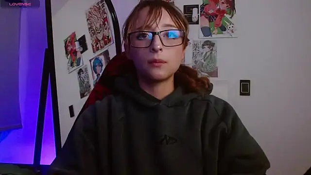 CelesteAyase online show from April 17, 2026, 3:09 am