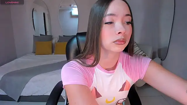 AlinaKravitz online show from September 21, 2025, 5:14 pm