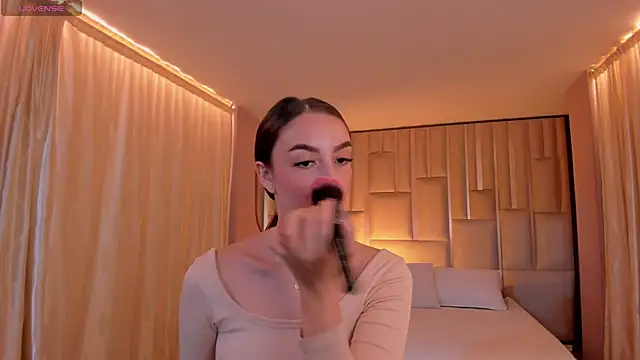 KaiaFerreira online show from February 13, 2026, 5:09 pm