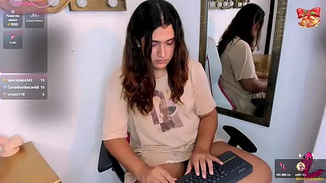 Valery Maravilla  online show from December 20, 2024, 11:37 pm