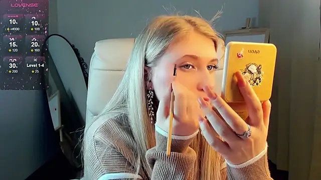 Evacadooo online show from January 24, 2025, 2:07 am