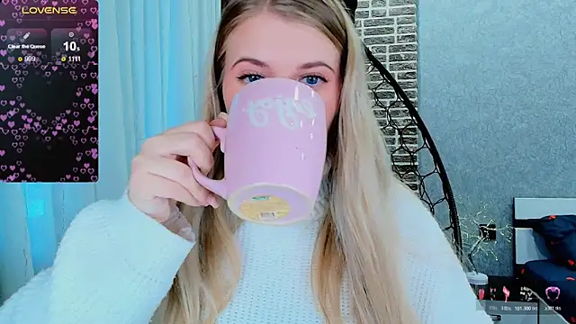 Evacadooo online show from October 30, 2025, 2:35 am