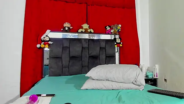 chloe vasquez710 online show from January 4, 2025, 11:38 pm