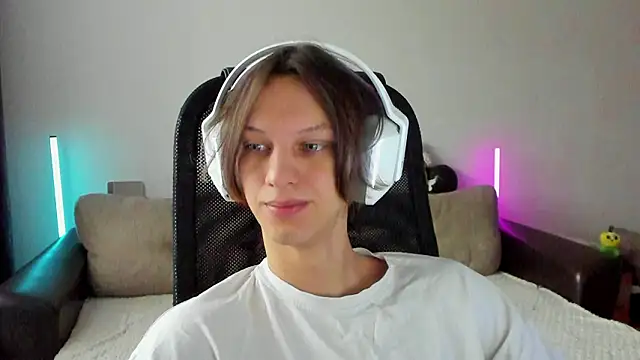 Ostin meow online show from February 10, 2026, 7:01 am