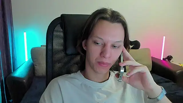 Ostin meow online show from April 8, 2026, 4:18 pm