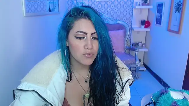 scarleth blue online show from February 26, 2025, 6:37 am