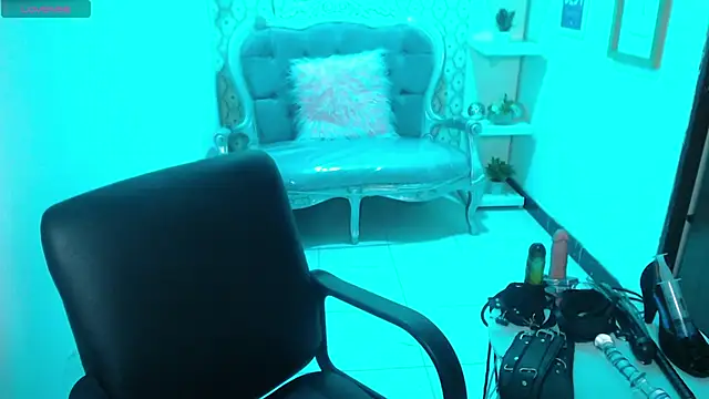 scarleth blue online show from March 5, 2025, 9:38 am