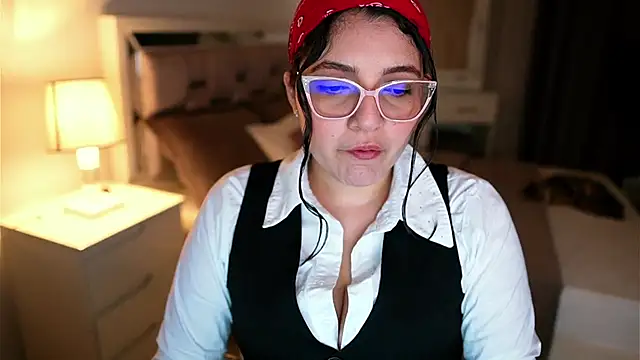 Camilaa bueno online show from February 11, 2026, 11:21 pm