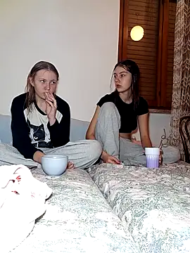 ella grays online show from October 14, 2025, 6:42 pm