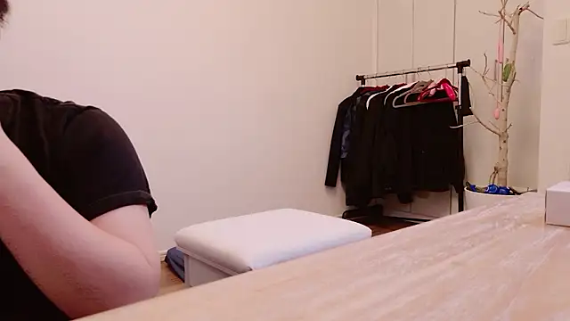 Snapshot of undo-busoku69 chatting on February 1, 2026, 4:44 am undo-busoku69 online show from February 1, 2026, 4:44 am