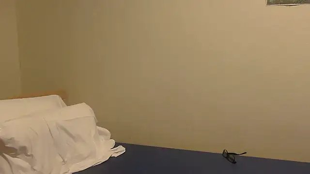 housewife shantie online show from October 19, 2025, 7:31 am