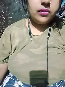 Love-Veronica online show from June 6, 2026, 6:34 pm