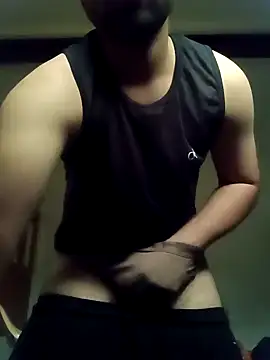 Snapshot of smartboy010101 chatting on January 13, 2025, 5:12 am smartboy010101 online show from January 13, 2025, 5:12 am