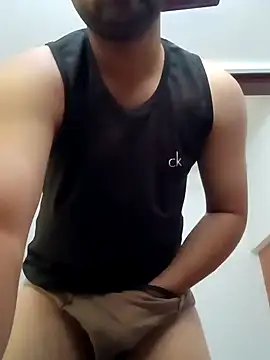 Snapshot of smartboy010101 chatting on March 5, 2025, 3:51 am smartboy010101 online show from March 5, 2025, 3:51 am