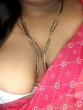 Sexy Radhikaa online show from March 26, 2026, 6:24 pm