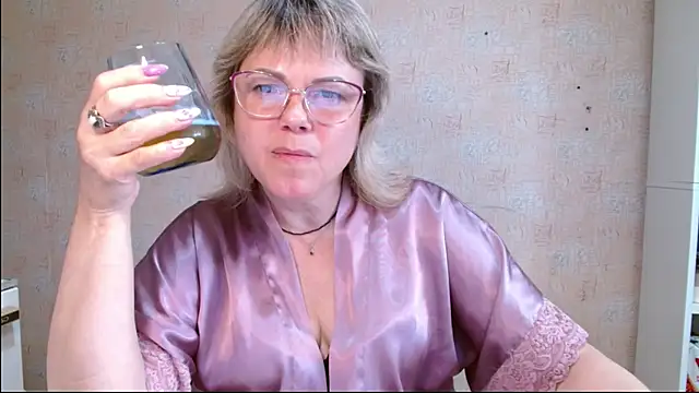 sweetsunset11 online show from June 1, 2026, 3:36 pm