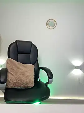 leylaclintonxx online show from December 7, 2024, 7:32 pm