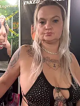 Inked blondi online show from September 25, 2025, 3:38 pm