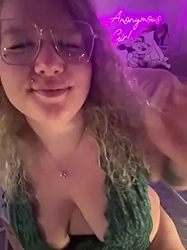 Snapshot of CurvyAnonymousGirl89 chatting on March 3, 2026, 4:57 pm CurvyAnonymousGirl89 online show from March 3, 2026, 4:57 pm