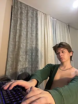 Snapshot of W_N_G_S chatting on January 17, 2025, 11:51 pm W N G S online show from January 17, 2025, 11:51 pm