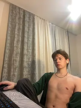 Snapshot of W_N_G_S chatting on January 20, 2025, 4:10 am W N G S online show from January 20, 2025, 4:10 am