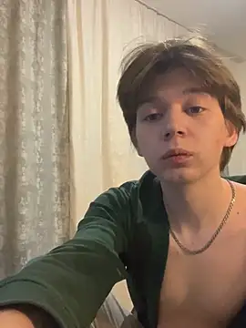 Snapshot of W_N_G_S chatting on February 9, 2025, 11:15 pm W N G S online show from February 9, 2025, 11:15 pm