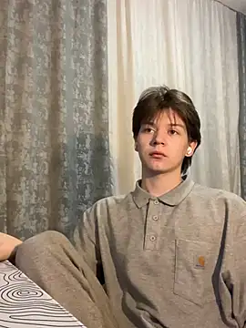 Snapshot of W_N_G_S chatting on February 19, 2025, 10:53 pm W N G S online show from February 19, 2025, 10:53 pm