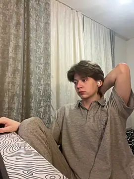 Snapshot of W_N_G_S chatting on March 2, 2025, 2:19 am W N G S online show from March 2, 2025, 2:19 am