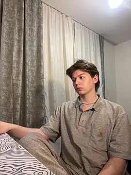 Snapshot of W_N_G_S chatting on March 3, 2025, 12:48 am W N G S online show from March 3, 2025, 12:48 am