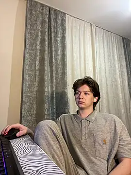 Snapshot of W_N_G_S chatting on March 14, 2025, 3:04 am W N G S online show from March 14, 2025, 3:04 am