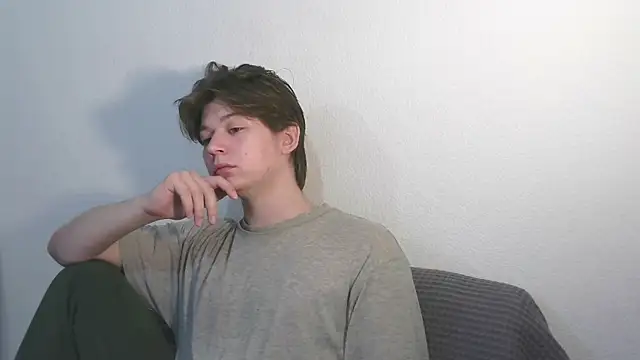 Snapshot of W_N_G_S chatting on September 8, 2025, 9:36 pm W N G S online show from September 8, 2025, 9:36 pm